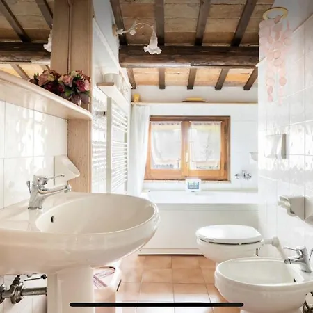 فندق مبيت وإفطار Colle Paradiso 3*
